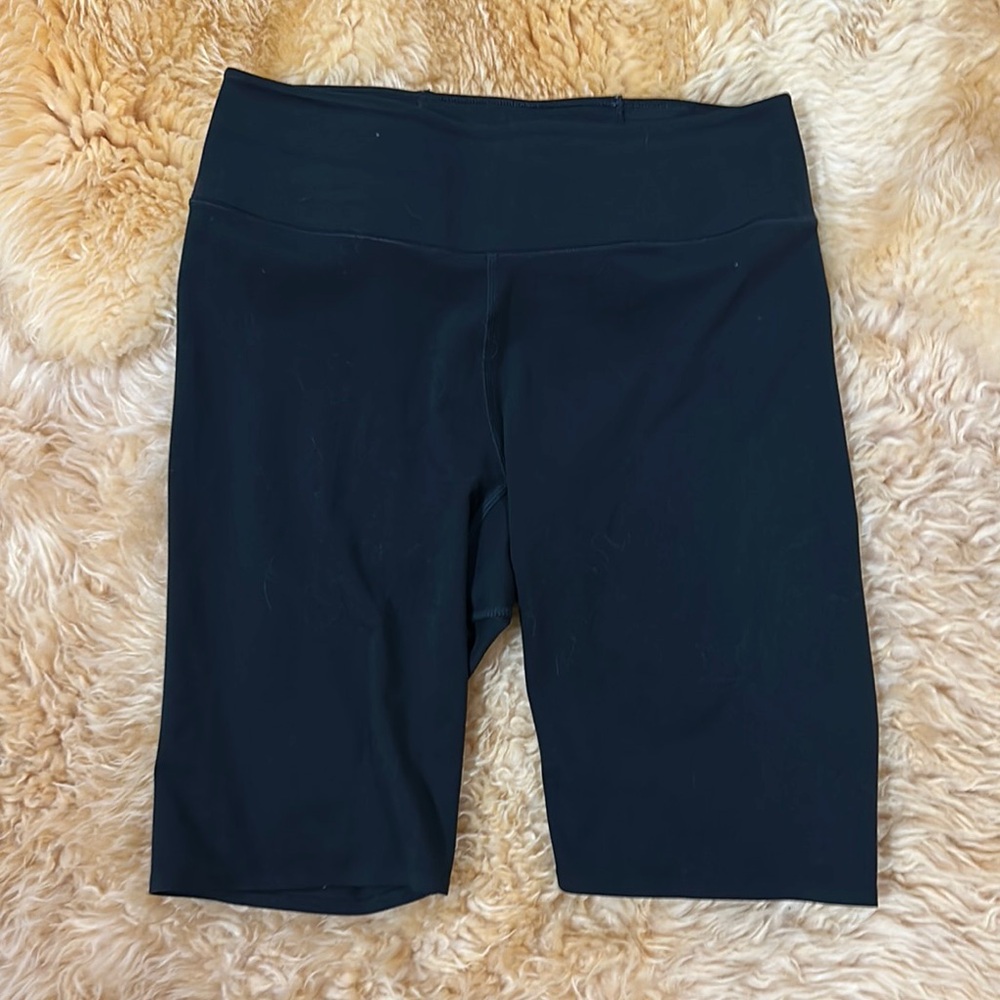 Uniqlo Women's Black High-Waisted Biker Shorts